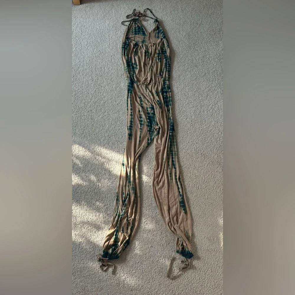 Comfy Tie-dye jump suit. Small size - Picture 2 of 3